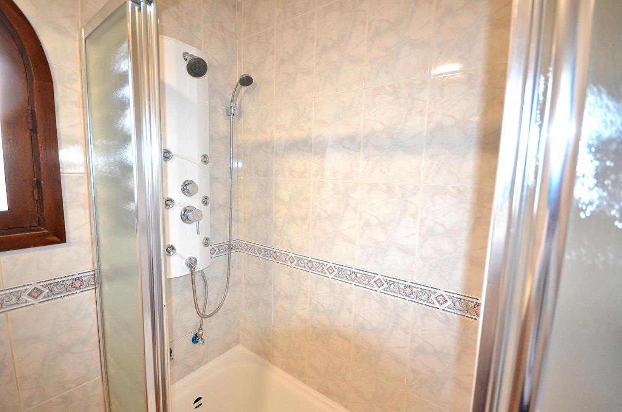 Agradable Adosado Con Piscina, Duchas Hidromasaje Villa Torrevieja Luaran gambar