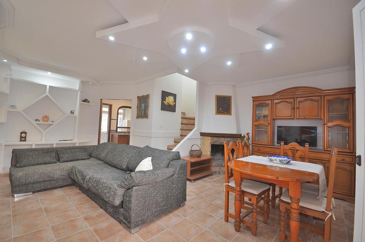 Agradable Adosado Con Piscina, Duchas Hidromasaje Villa Torrevieja Luaran gambar