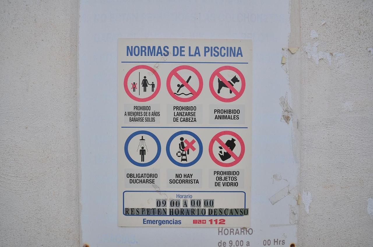 Agradable Adosado Con Piscina, Duchas Hidromasaje Villa Torrevieja Luaran gambar